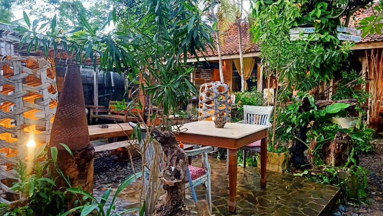 Santhiku Hotel & Spa Lovina  Exterior photo